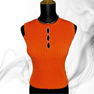 Soft orange sleeveless blouse with diamonds 💎